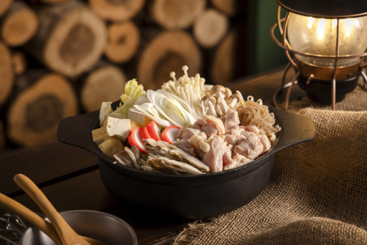 【とり鍋】奥美濃古地鶏の歯応えある肉質と、出汁が染み込んだ〆の雑炊で最初から最後まで満足！