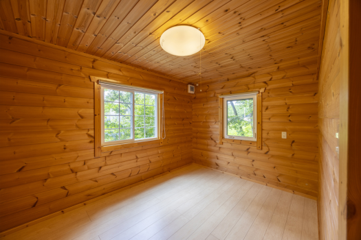 【グループ】1階には、小さめの個室がございます。