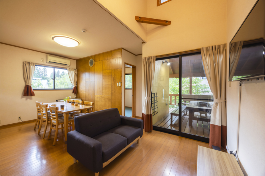 【テラス2】北欧スタイルならではのシンプルなリビング