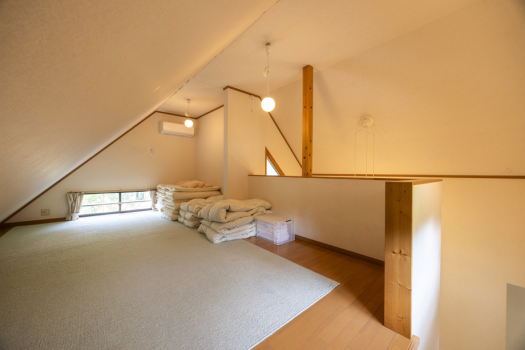 【テラス】3階ロフト寝室は、6名までお休みいただけます。