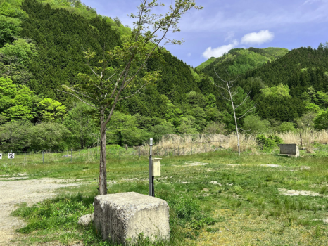 ・【サイト10】山間にある雄大な自然に囲まれたオートキャンプ場