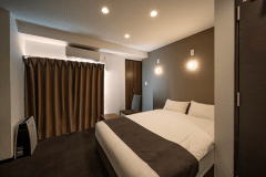 ダブルベッドルーム