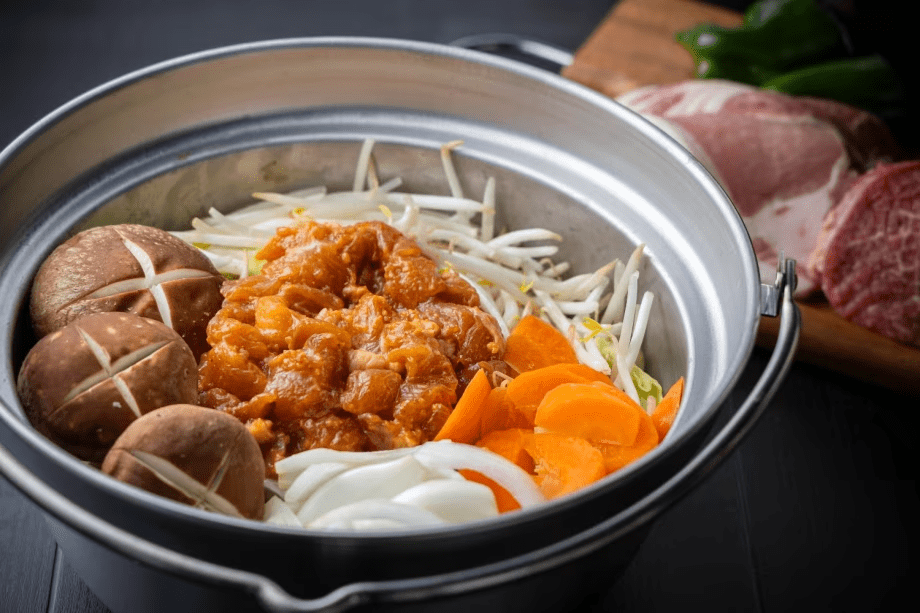 【1泊2食付き】＜冬季限定＞岐阜の冬を味わい尽くす！オリジナル「けいちゃん鍋」と贅沢「飛騨牛BBQ」堪能プラン