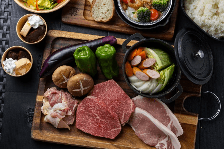 【1泊2食付き】≪Premium Plan≫飛騨牛&times;3種の肉盛り&times;海鮮アヒージョ。五感で味わう豪華フルコース風BBQ。贅沢を極めたKITENプレミアムコースプラン