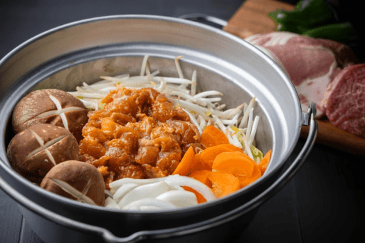 【1泊2食付き】＜冬季限定＞岐阜の冬を味わい尽くす！オリジナル「けいちゃん鍋」と贅沢「飛騨牛BBQ」堪能プラン