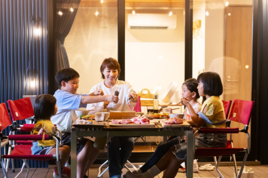 家族・友達と一緒にBBQ!開放的でみんなと過ごす空間だからこそ,もっと美味しく感じる♪ 家族・友達と一緒にBBQ!開放的でみんなと過ごす空間だからこそ,もっと美味しく感じる♪