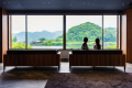 ■ロビー/ラウンジ■雄大な山々の風景をすぐそばに感じ、心癒されるひとときをお過ごしください。