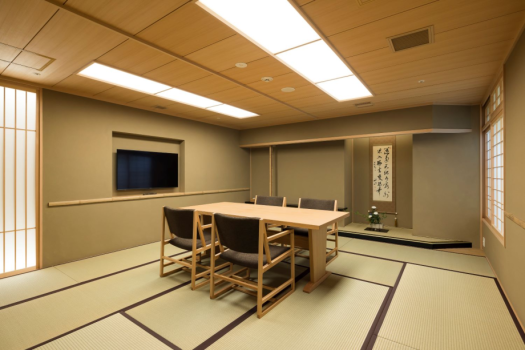 【新基準客室】西館・銀泉露天貴賓室「吉兆」（200平米）～和室～