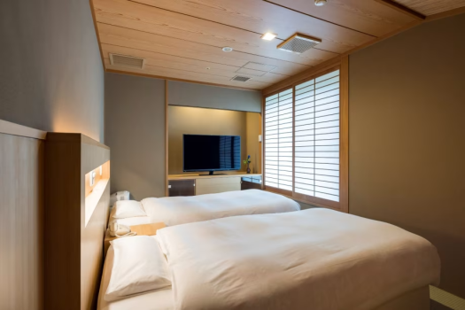 【数寄屋造り客室】西館・６階二間角部屋（副室・ツインベッド）