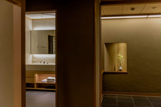 【数寄屋造り客室】西館・特別室（脱衣洗面室・踏込）