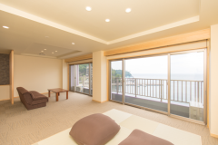 【オーシャンビュー特別和洋室】室内から海の眺めを楽しんでいただくよう窓を大きく♪ 【オーシャンビュー特別和洋室】室内から海の眺めを楽しんでいただくよう窓を大きく♪