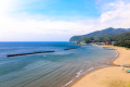 高層階特別室の展望バルコニーからの駿河湾、土肥ビーチの景色はいつまでも眺めていられます♪