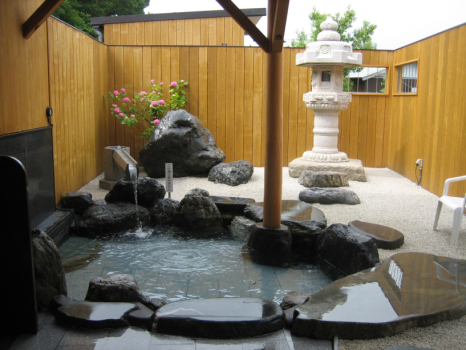 ＜軟水「美肌の湯」＞温泉ではございませんが、お肌にやさしい軟水を使用しております。お寛ぎ下さい♪