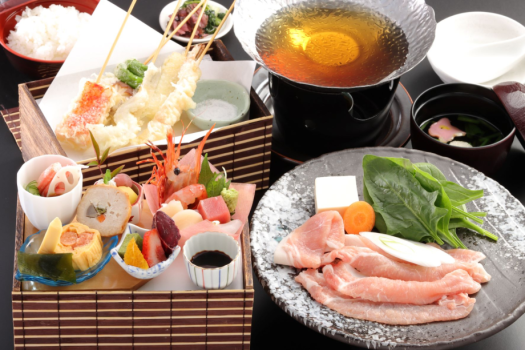 *季節の御膳　季節の食材を詰め込んだ「季節御膳」