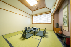 鴨池荘　１０畳バストイレあり(５名定員)