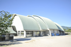 《アクティビティ》屋内でテニスもできる。グリーンドームプラン