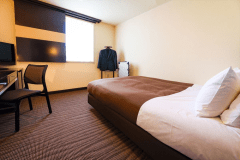 【ダブル】ゆったり使える広々ベットで快適に！/17平米/ベッド幅140cm