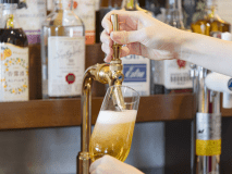 ビールサーバーならではのクリーミーな泡立ちをお楽しみください