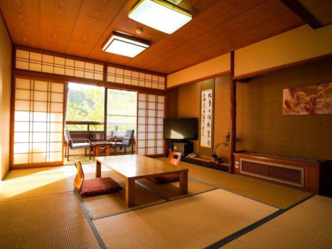 少し広めのお部屋☆
少しだけ広めのお部屋です♪