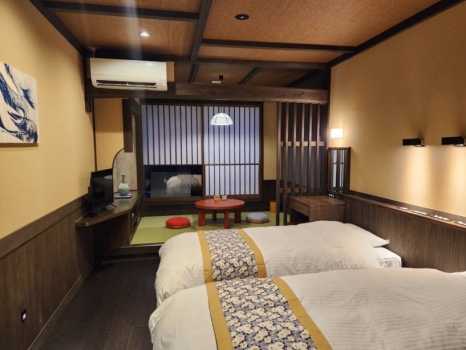 今年の8月にリニューアルしたばかりの新和洋室で、ゆっくりとお過ごしくださいませ♪