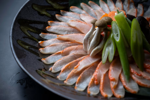 【1泊2食】季節ごとにメイン食材が変わる！旬の食材を贅沢に味わう海鮮鍋プラン♪