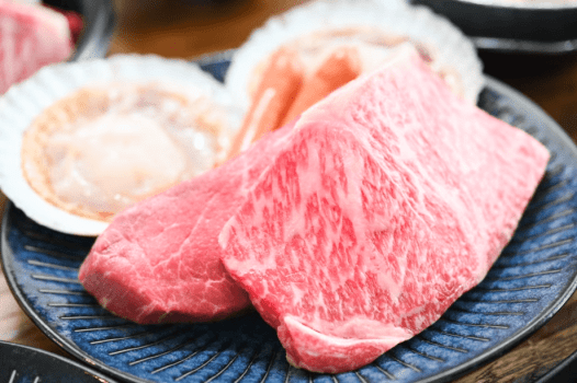 【1泊2食】＜premium stay＞国産牛サーロイン＆フィレの贅沢BBQプラン～新鮮な山海の美味旬彩をアウトドアスタイルでご堪能。自然を感じる広々とした空間で愛犬と楽しむグランピングstay～