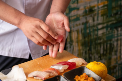 【夕食のみ】＜出張板前寿司プラン＞～熟練の職人が目の前で握る名物お寿司がおひとり15貫！～客室で本格寿司が味わえる贅沢プラン！愛犬とゆったり楽しむグルメ旅を～