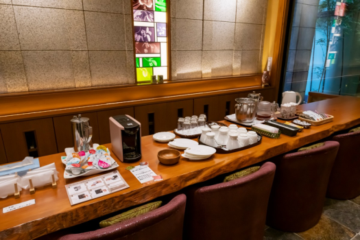 ラウンジ「Le Bouquet」コーヒーやソフトドリンクなどを自由にお召し上がりください