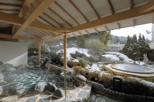 雪見の露天風呂は風情たっぷり！