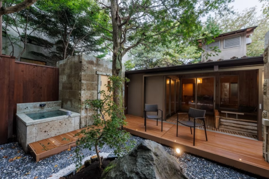 【貸切露天風呂「龍宮」】「木の湯」貸切だからこそ味わえる贅沢なサウナタイム。