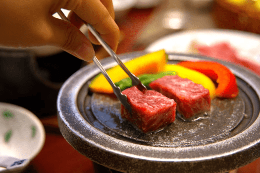 栃木県産の陶板焼き　ジューシーで柔らかい牛陶板焼きをご堪能下さい