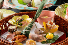 鬼怒川の旬の味覚が詰まった前菜の籠盛