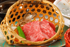 栃木のおいしい牛肉　"霧降高原牛"の陶板焼