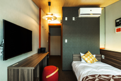 デラックスツイン305