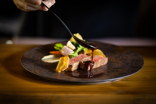 【夕食】［イメージ］ 手間暇を惜しまない、「一期一会のヒトサラ」 を、じっくりと。