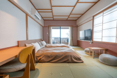 ［本館］露天風呂付和室〔10畳間〕ローベッド2台 30ｍ2