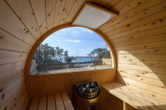 （Uranus）バレルサウナ内イメージ