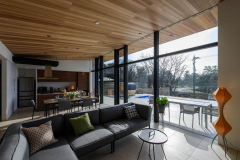 （Uranus）室内イメージ