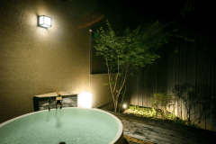 別邸離れ露天風呂付【璃寛】源泉かけ流しのお湯を何度も愉しめる