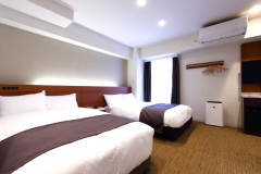 電動リクライニングベッド1台とシングルベッド1台のお部屋です。 電動リクライニングベッド1台とシングルベッド1台のお部屋です。