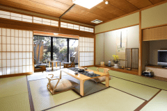 特別室 清澄（きよすみ）／和室12.5畳＋洋室＋信楽焼陶器風呂＋高野槙風呂