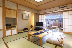 特別室 蓬莱（ほうらい）又は初音（はつね）和室10畳＋和風ﾂｲﾝﾍﾞｯﾄﾞ＋高野槙展望風呂