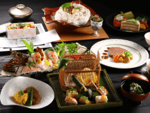 【特別旬彩懐石】総料理長こだわりの懐石料理をご賞味くださいませ