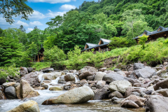 八丁の湯のそばには鬼怒川の源流が流れています。 八丁の湯のそばには鬼怒川の源流が流れています。