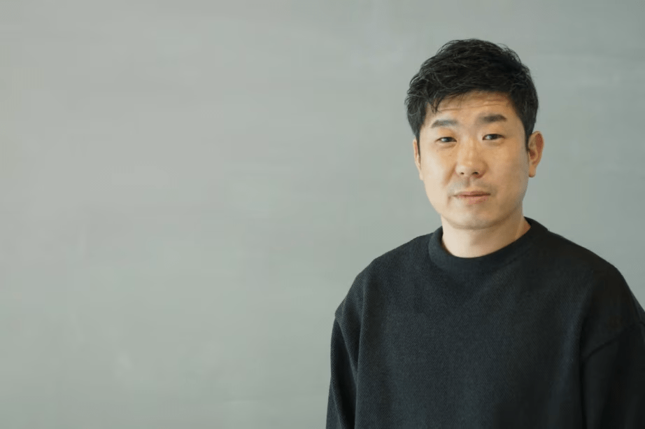 当ホテルの酒器や湯吞を手掛ける、有田焼の伝統工芸家・百田暁生氏。開業3周年を記念して2026年6月5日（金）・6日（土）限定『有田焼 百田暁生 作品展』開催