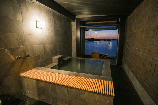 Junior Suite [Half open-air bath room]