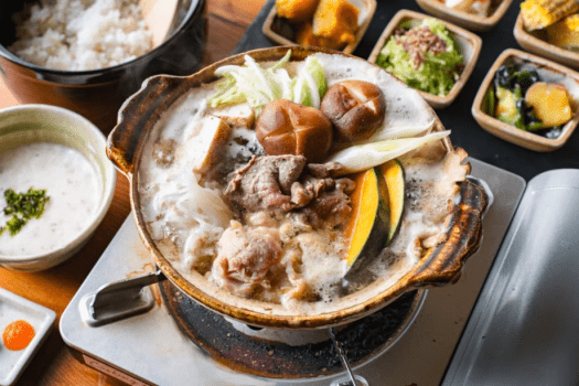 【ありがとう2025年♡ウィンターキャンペーン】【冬の味覚/至福の選べる三鍋プラン】牡蠣・ジビエ・自然薯 × “朝の特別セレクト”ホットサンド or 自然薯朝食**1泊2食付き/1人あたり】