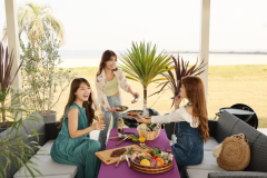 【屋根付き】シーサイドガーデンソファサイト