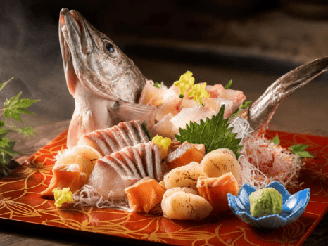 姿造りで味わうの旬の海の幸