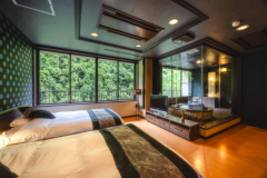 全6室の露天風呂付客室。名湯・山中温泉を心ゆくまでお楽しみいただけます。